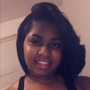 Meet your Posher, Sharice